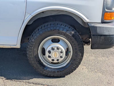 2014 Chevrolet Express Cutaway 3500 3500