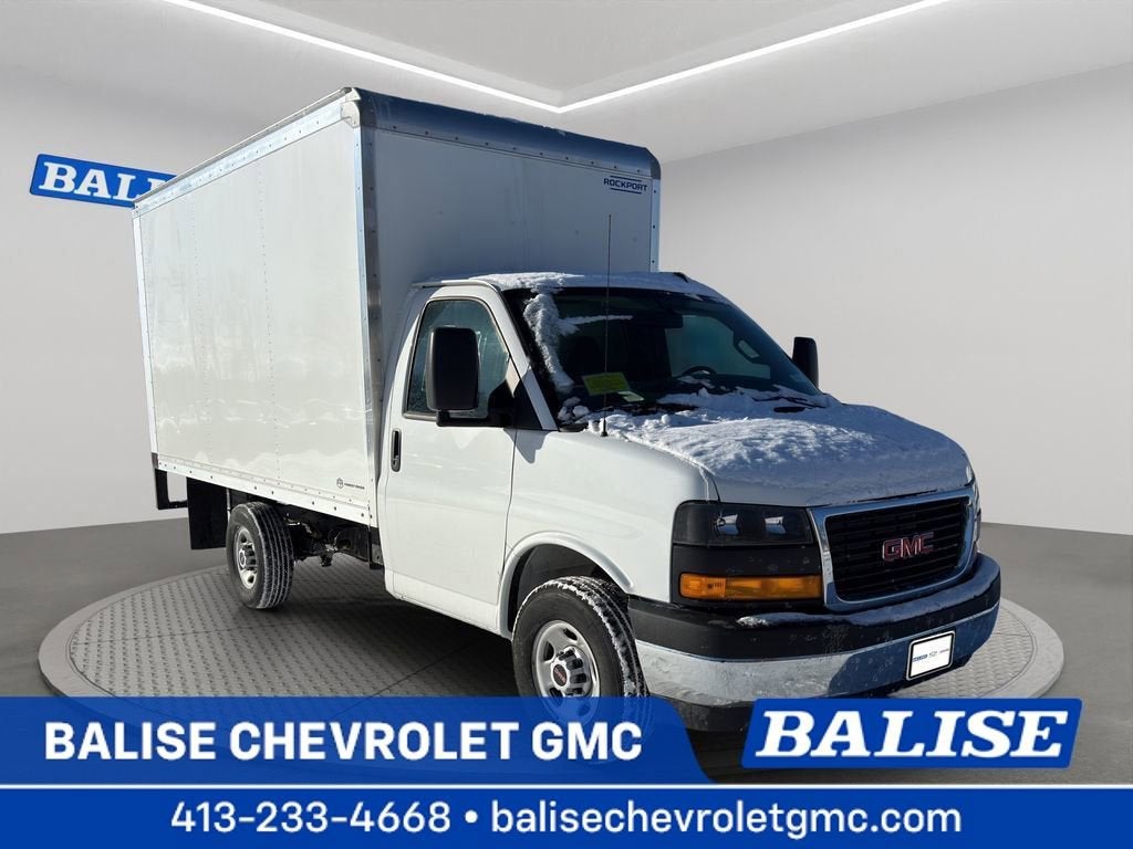 2025 GMC Savana Cutaway 3500 1WT