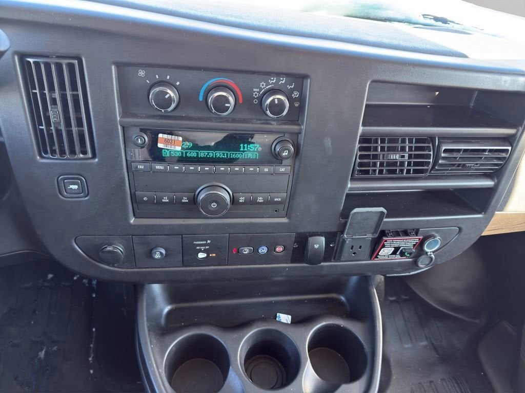 2025 GMC Savana Cutaway 3500 1WT