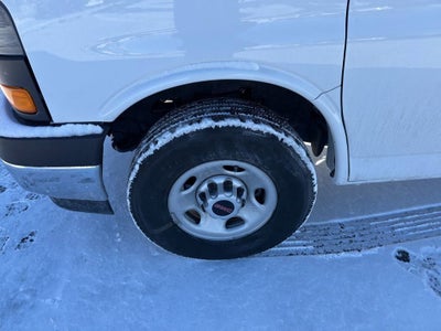 2025 GMC Savana Cutaway 3500 1WT