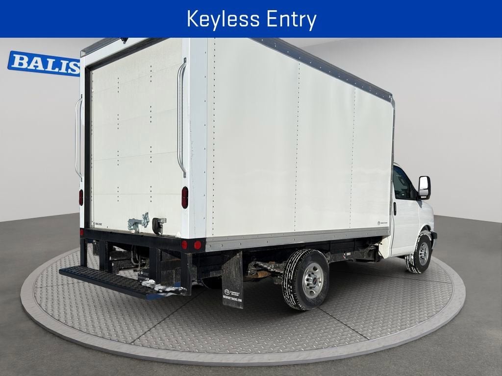 2025 GMC Savana Cutaway 3500 1WT