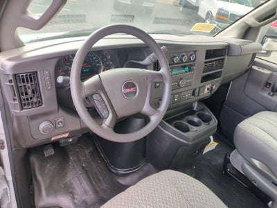 2025 GMC Savana Cutaway 3500 1WT