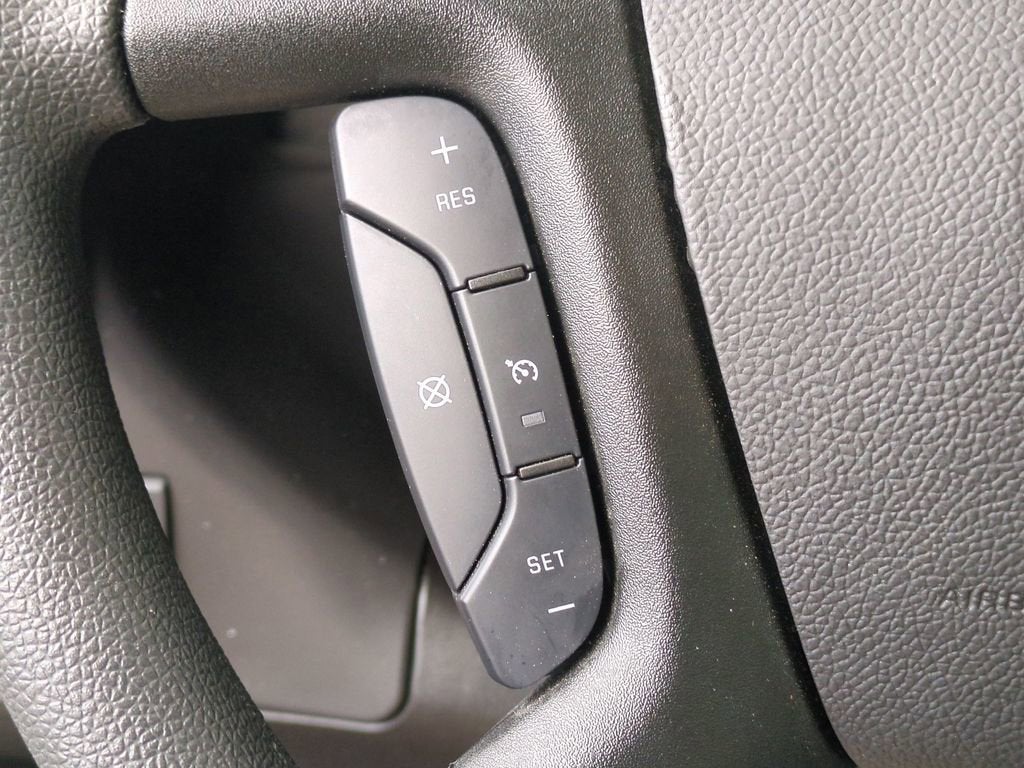 2025 GMC Savana Cutaway 3500 1WT