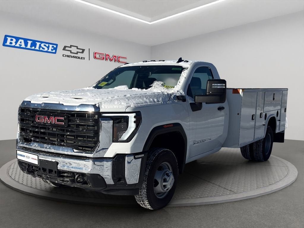 2025 GMC Sierra 3500 HD Chassis Cab Pro