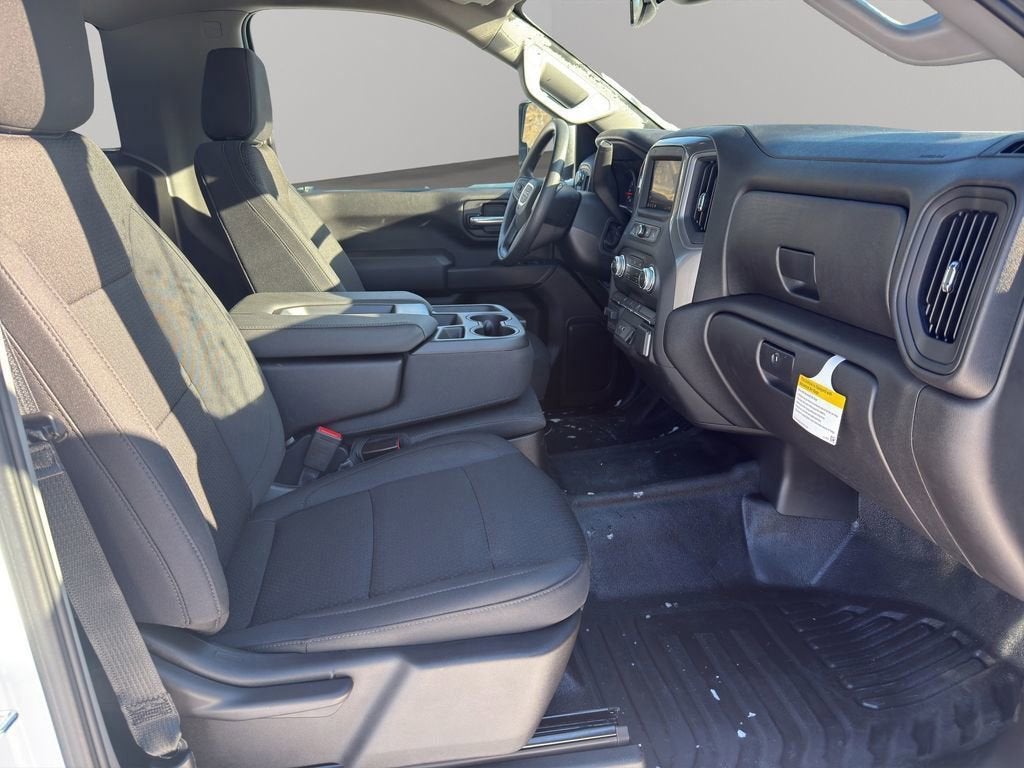 2025 GMC Sierra 3500 HD Chassis Cab Pro