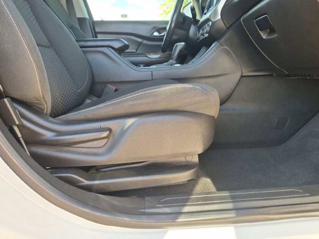 2017 GMC Acadia SLE