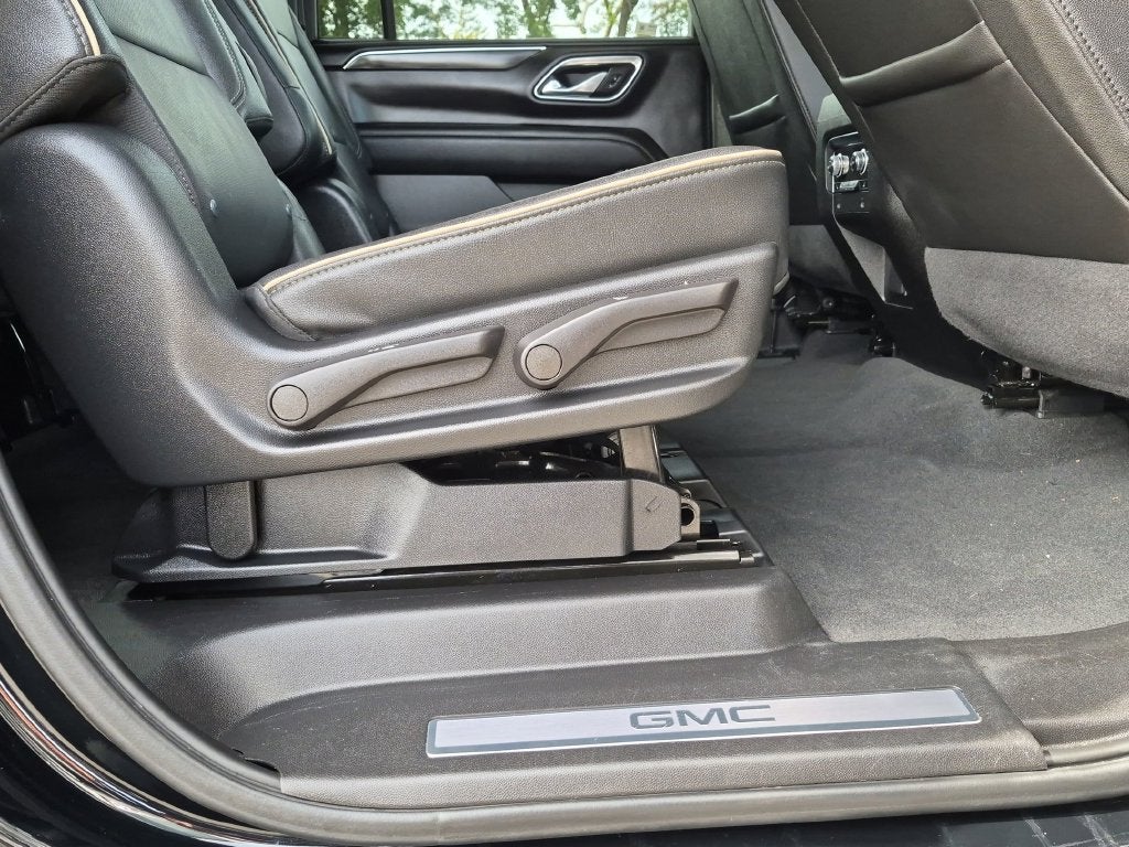 2024 GMC Yukon XL SLT