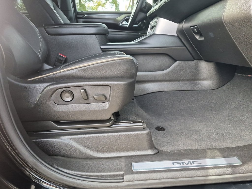 2024 GMC Yukon XL SLT