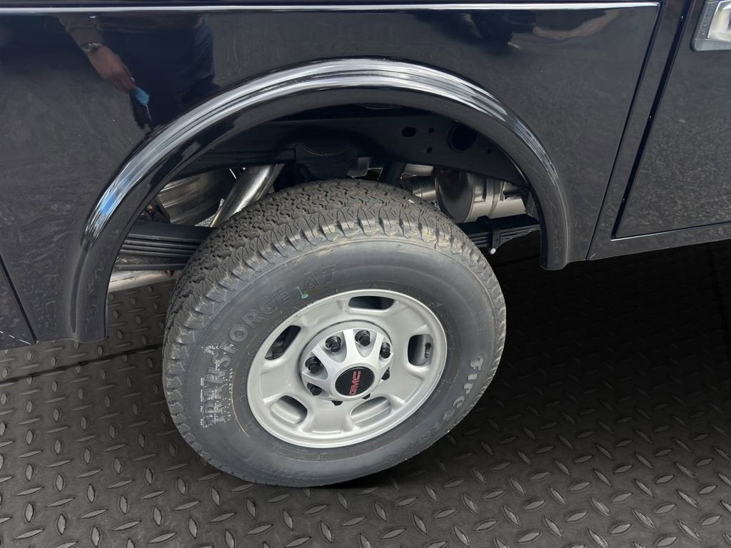 2025 GMC Sierra 2500 HD Pro