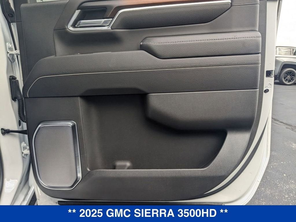 2025 GMC Sierra 3500 HD Denali