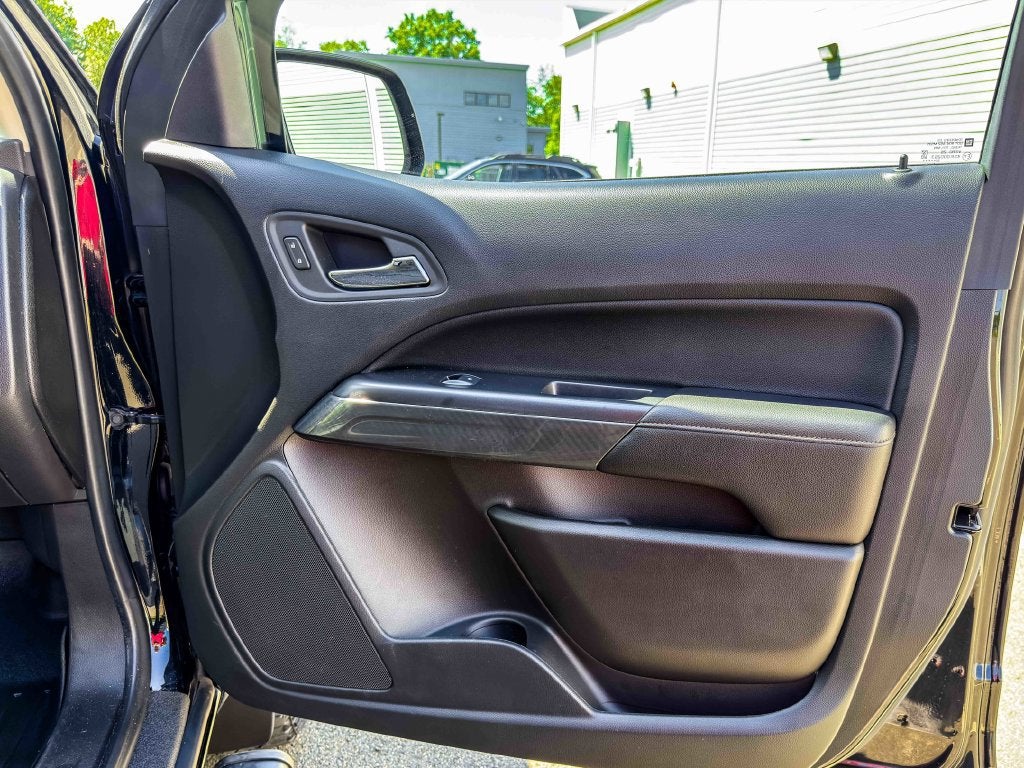 2022 GMC Canyon 4WD AT4 w/Cloth