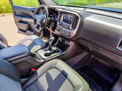 2022 GMC Canyon 4WD AT4 w/Cloth
