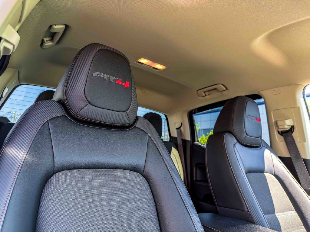 2022 GMC Canyon 4WD AT4 w/Cloth