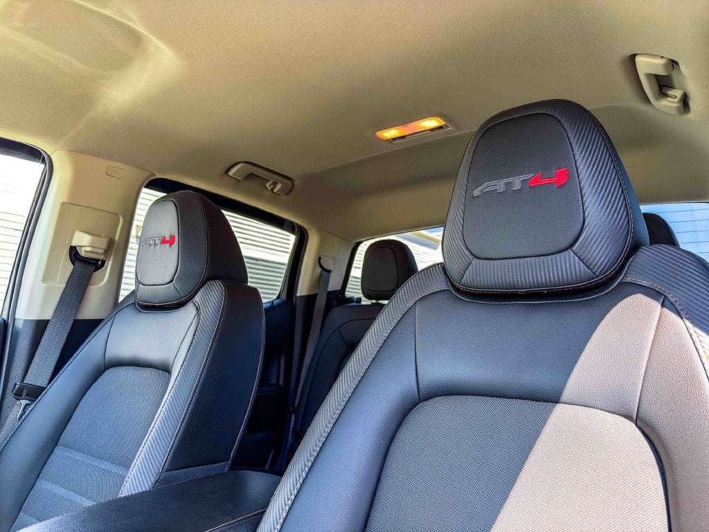 2022 GMC Canyon 4WD AT4 w/Cloth