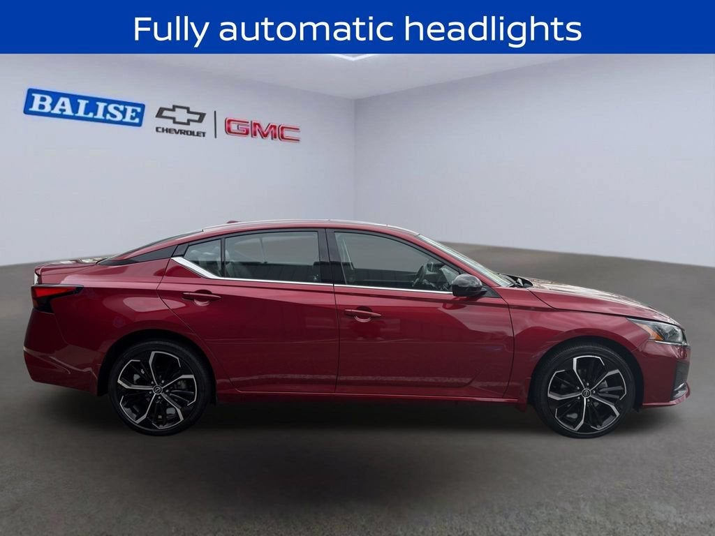 2023 Nissan Altima SR Intelligent AWD