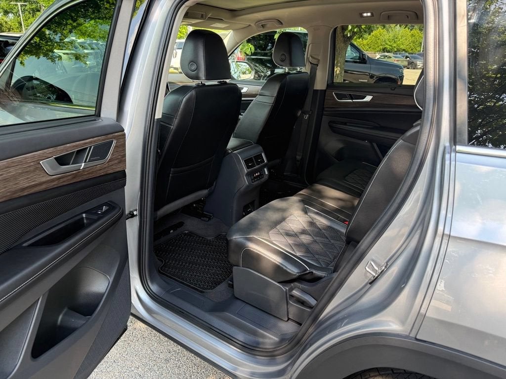 2024 Volkswagen Atlas 2.0T SEL Premium R-Line
