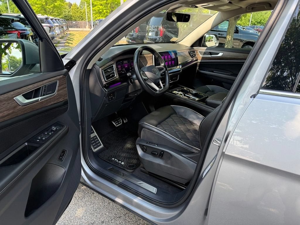2024 Volkswagen Atlas 2.0T SEL Premium R-Line