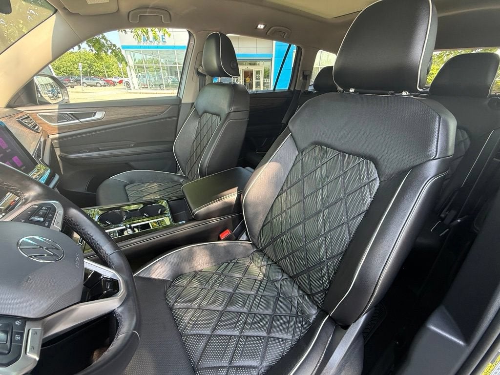 2024 Volkswagen Atlas 2.0T SEL Premium R-Line