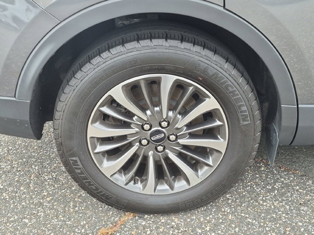 2023 Lincoln Nautilus Standard