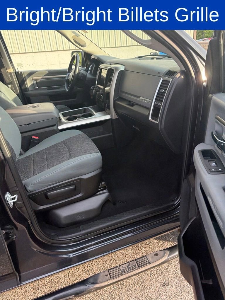 2018 RAM 1500 Big Horn Crew Cab 4x4 5'7" Box