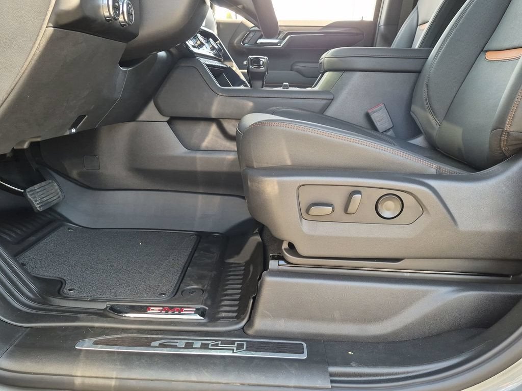 2026 GMC Sierra 1500 AT4 - Photo 10