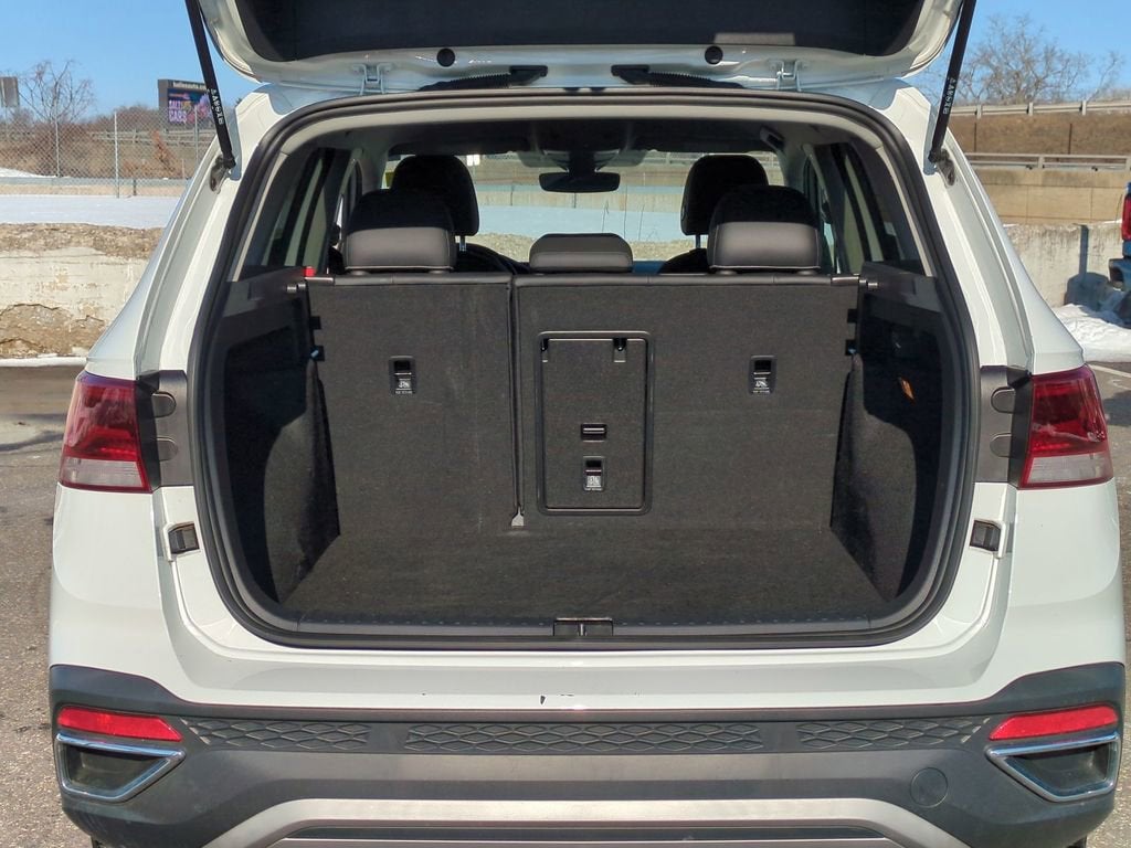 2023 Volkswagen Taos SE