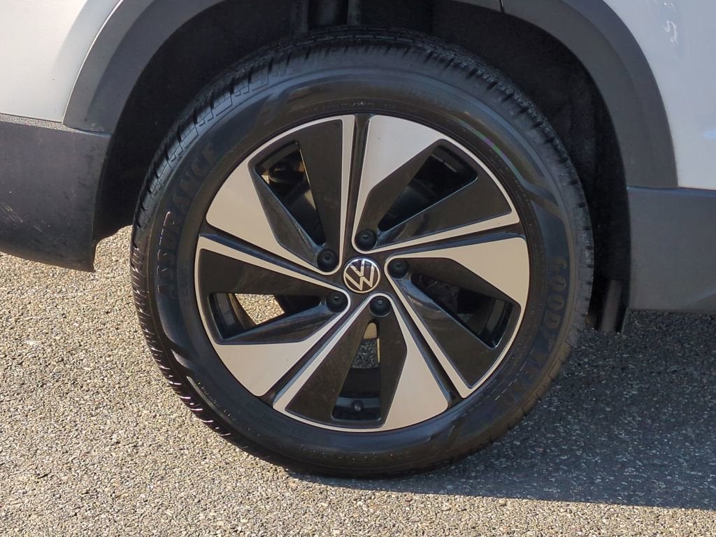 2023 Volkswagen Taos SE