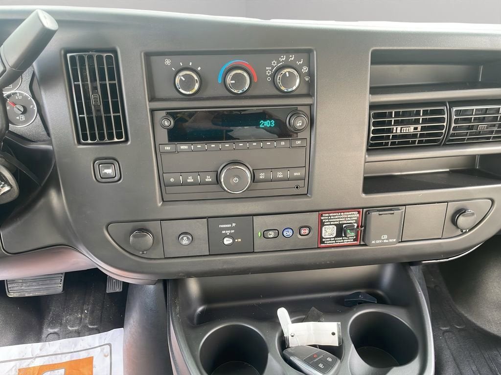 2025 GMC Savana Cutaway 3500 1WT