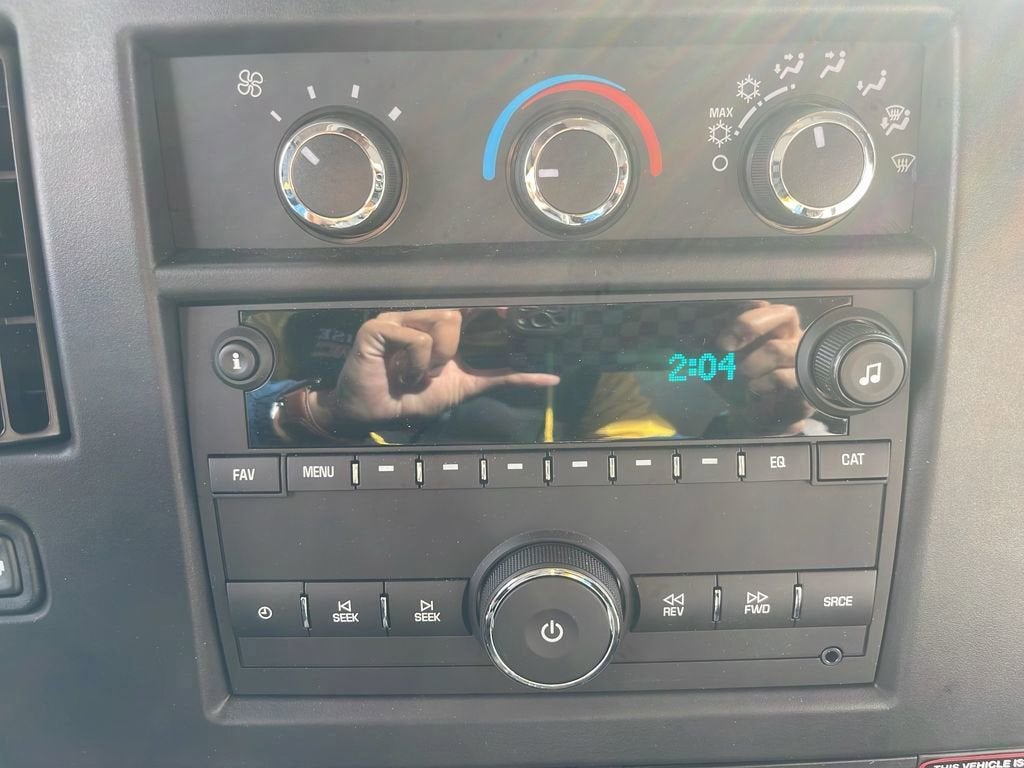 2025 GMC Savana Cutaway 3500 1WT