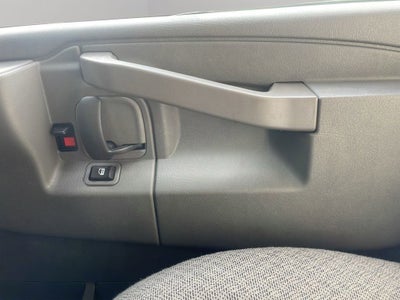 2025 GMC Savana Cutaway 3500 1WT