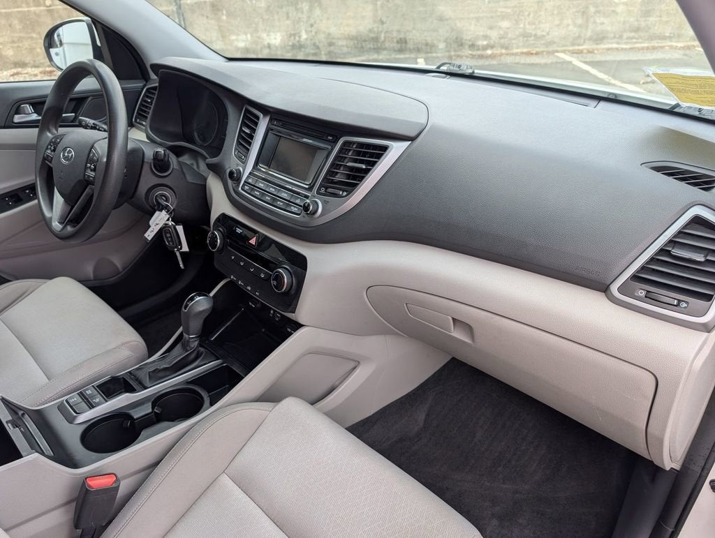 2016 Hyundai Tucson SE