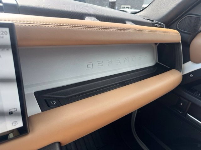 2025 Land Rover Defender 110 P400 S