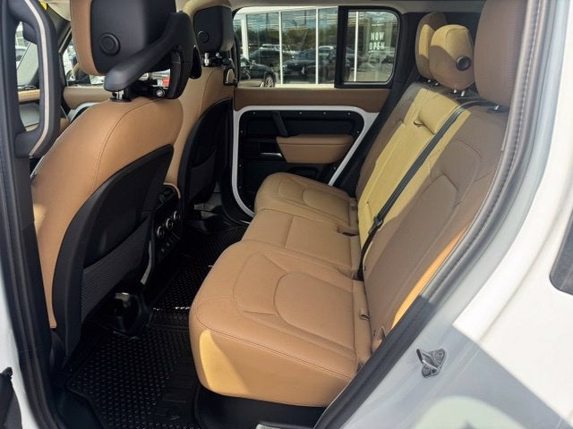 2025 Land Rover Defender 110 P400 S